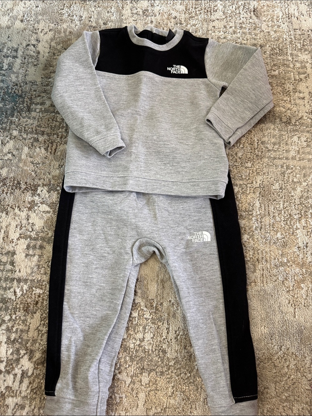 The North Face Grey and Black Kids Sweatshirt & Joggers Set - NWOT